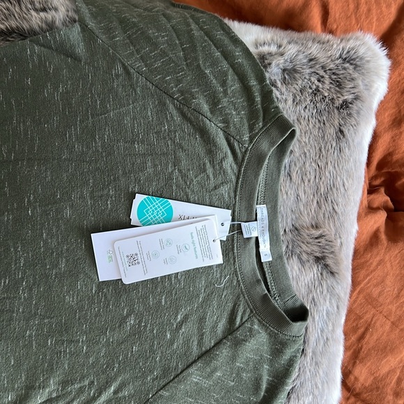 Small, Green Tunic Knit Top - Picture 3 of 7